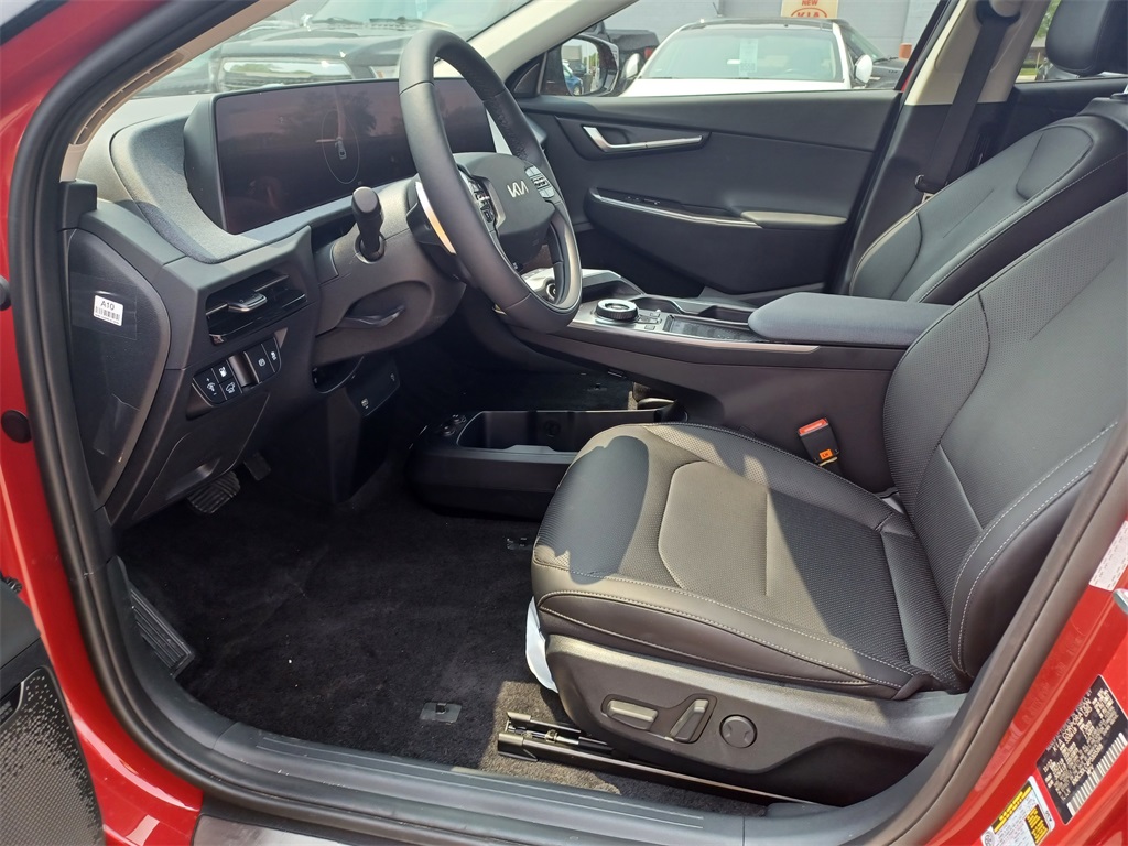 Vehicle image 20 of 29