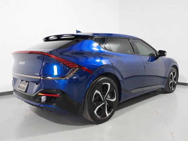 Vehicle image 9 of 75