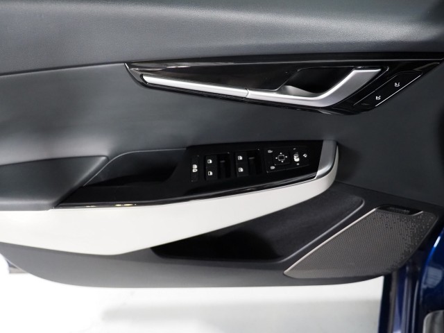 Vehicle image 64 of 75