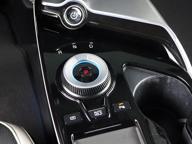 Vehicle image 34 of 75