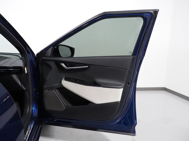 Vehicle image 67 of 75