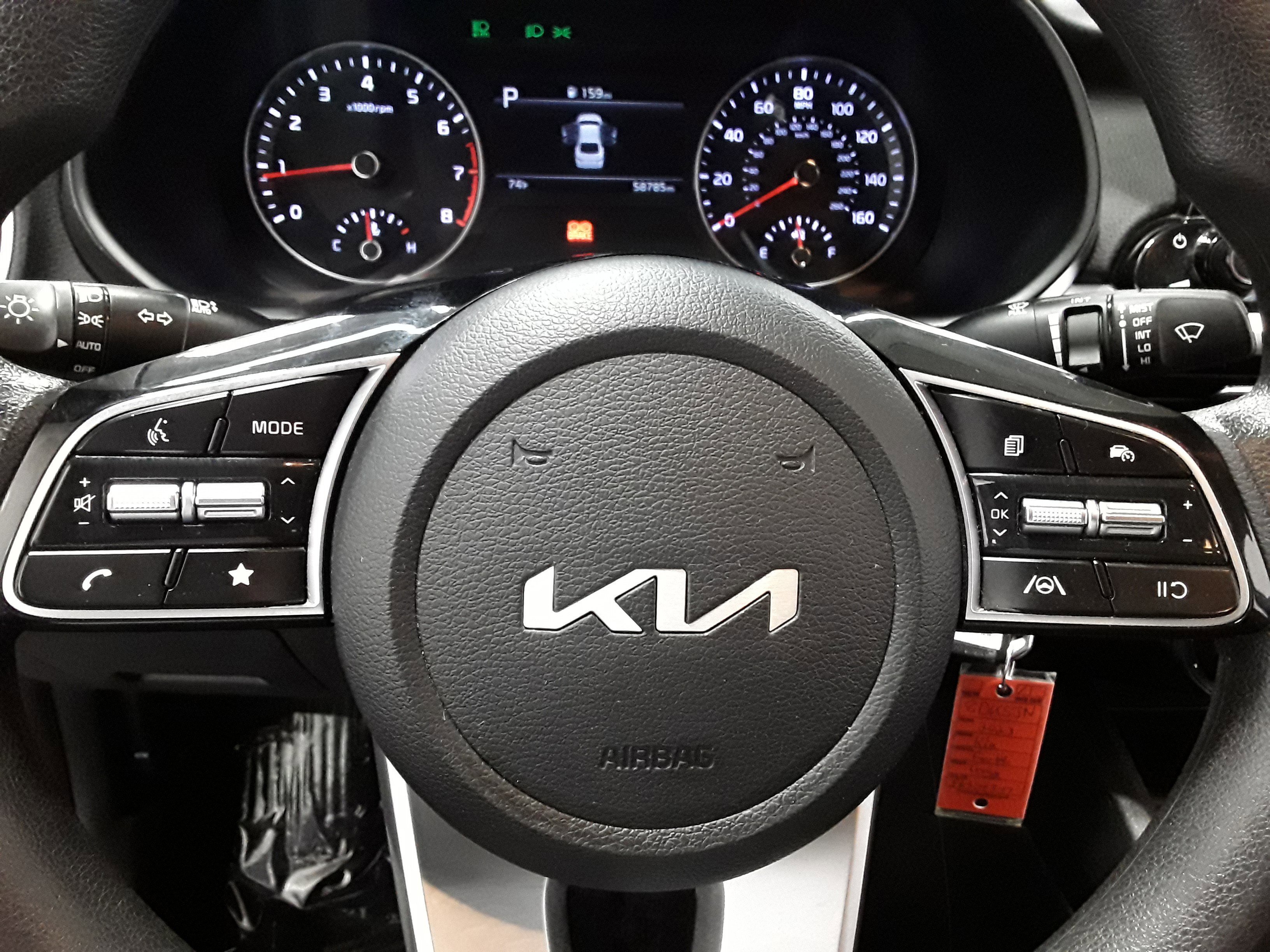 Vehicle image 13 of 34