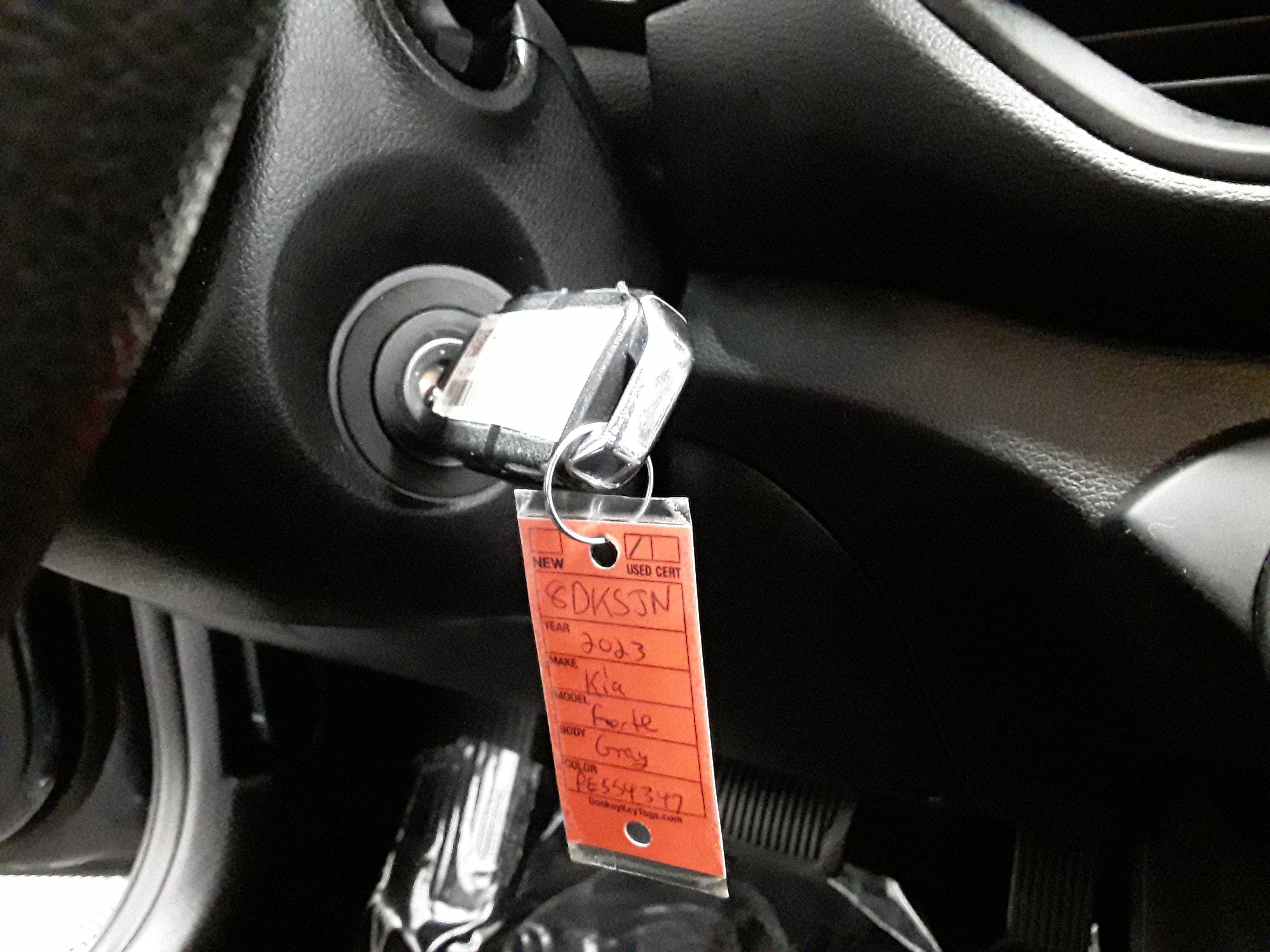 Vehicle image 20 of 34