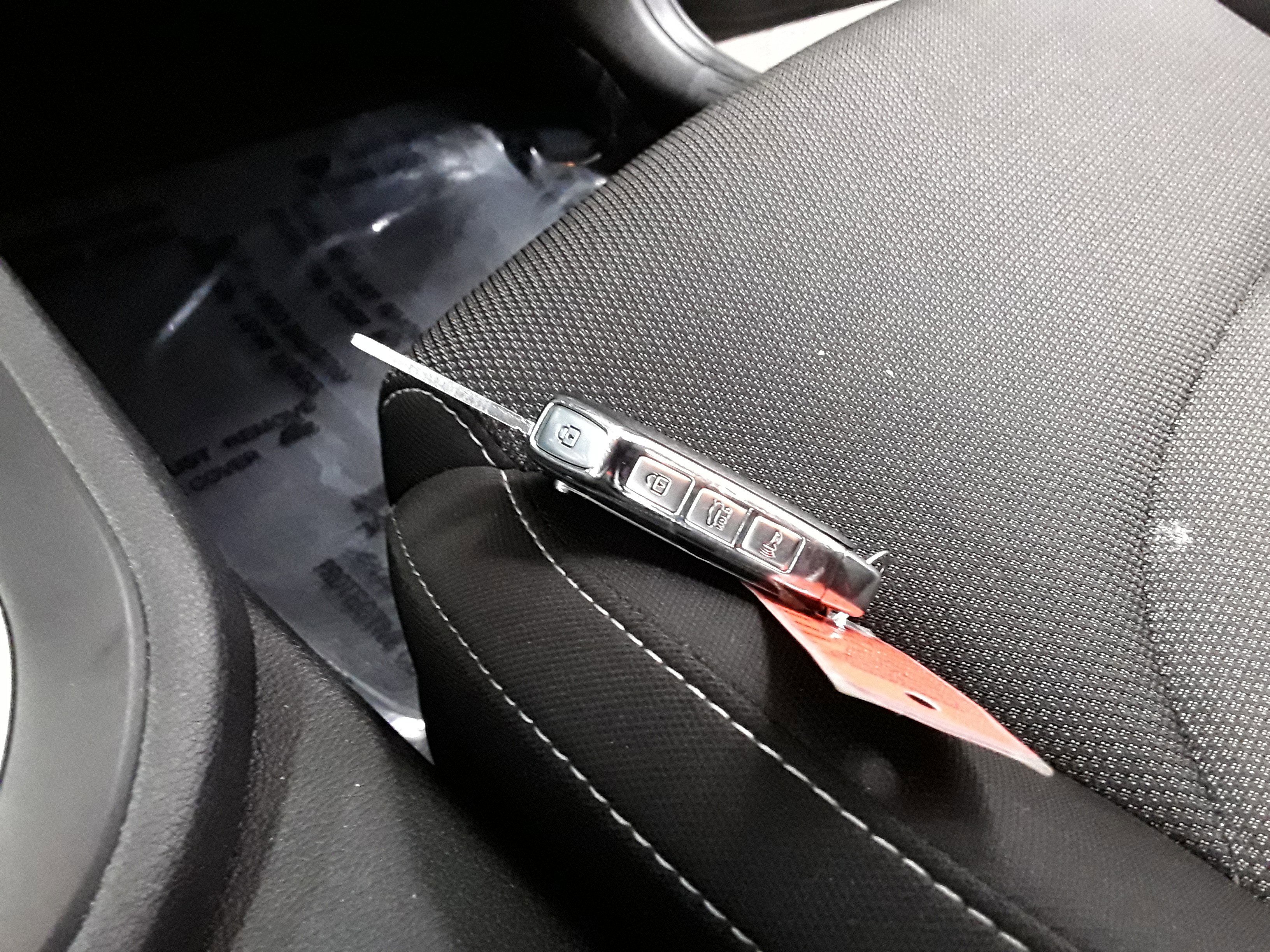 Vehicle image 19 of 34