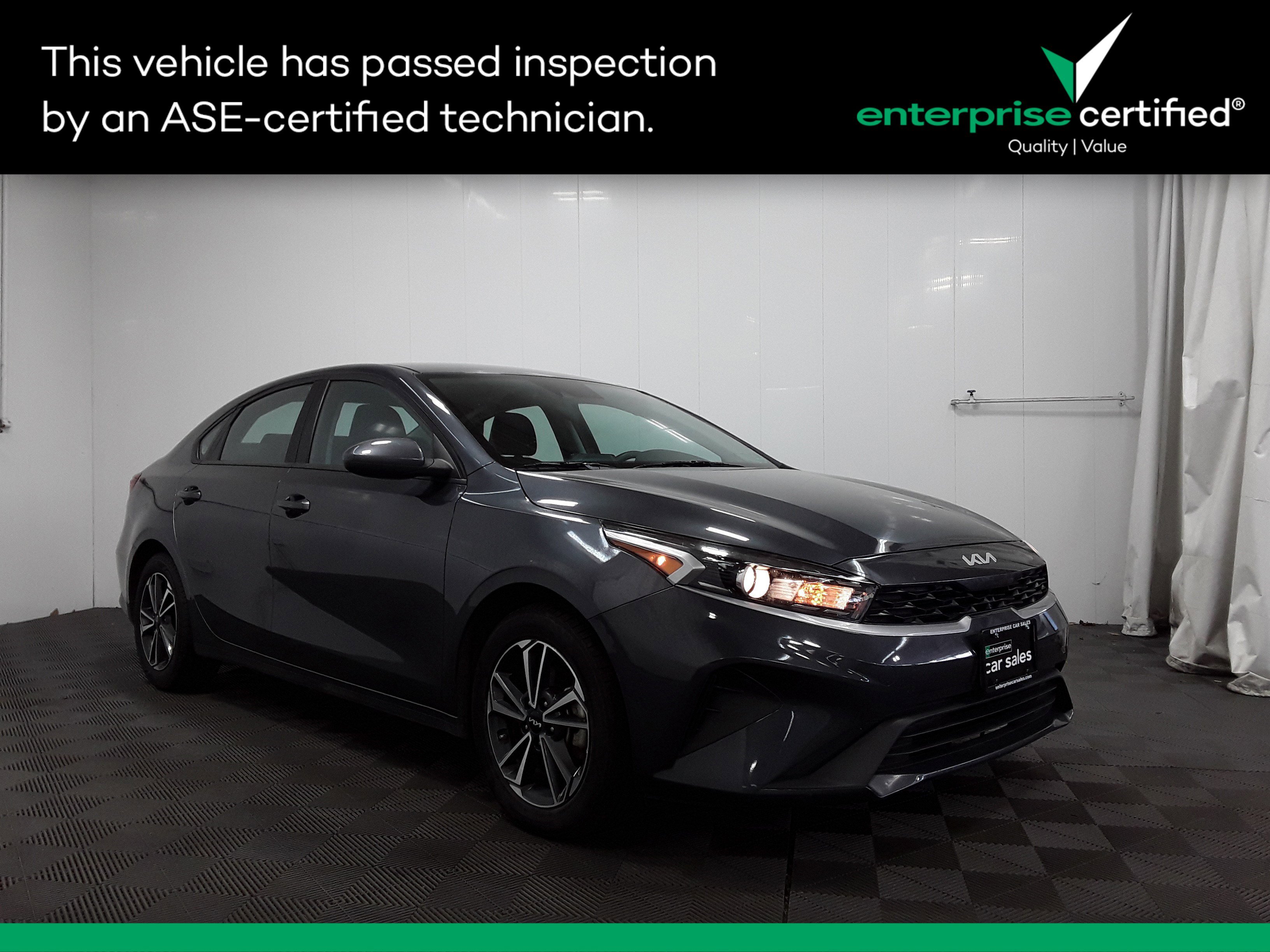 Vehicle image 4 of 34