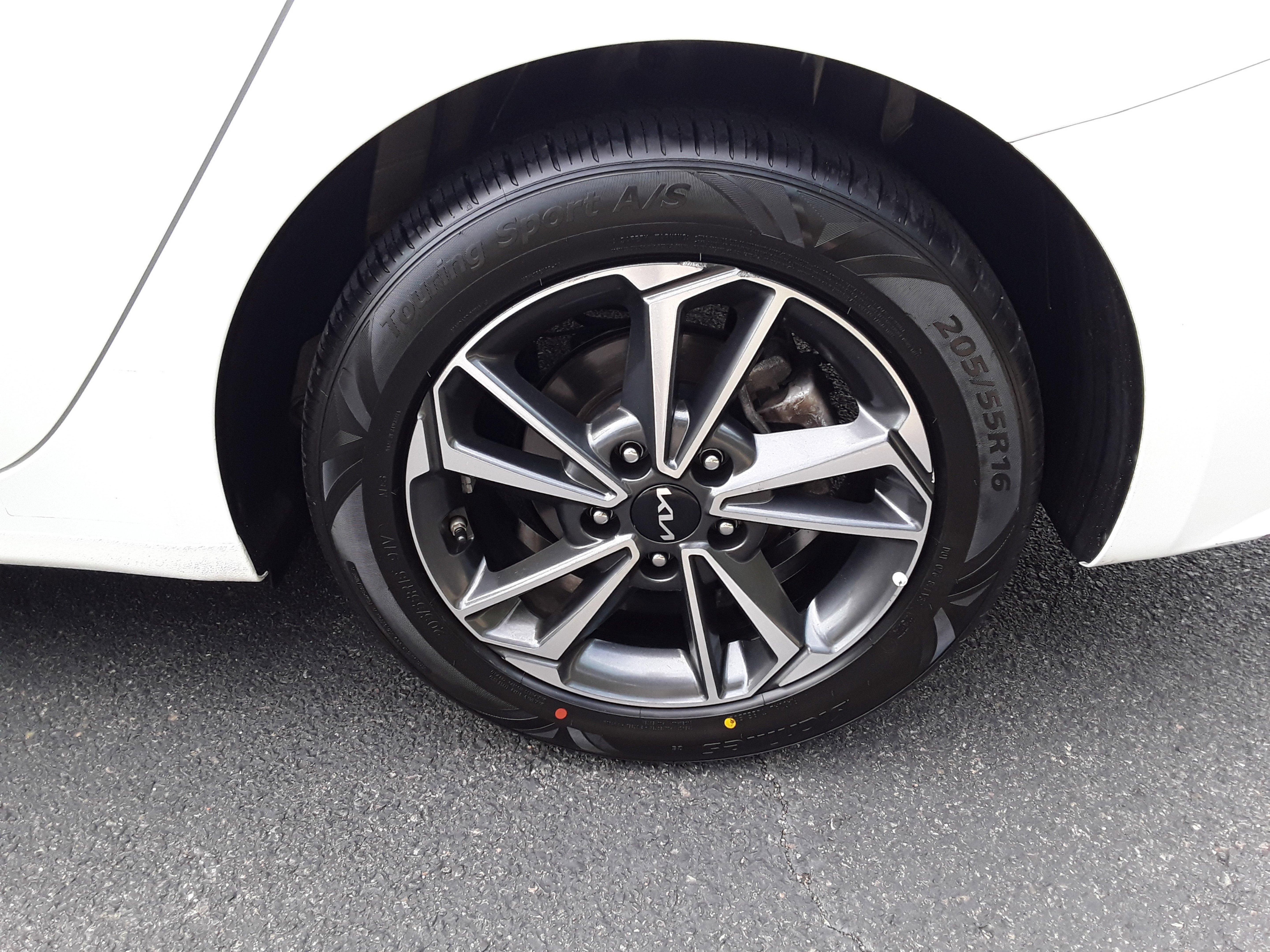 Vehicle image 12 of 19