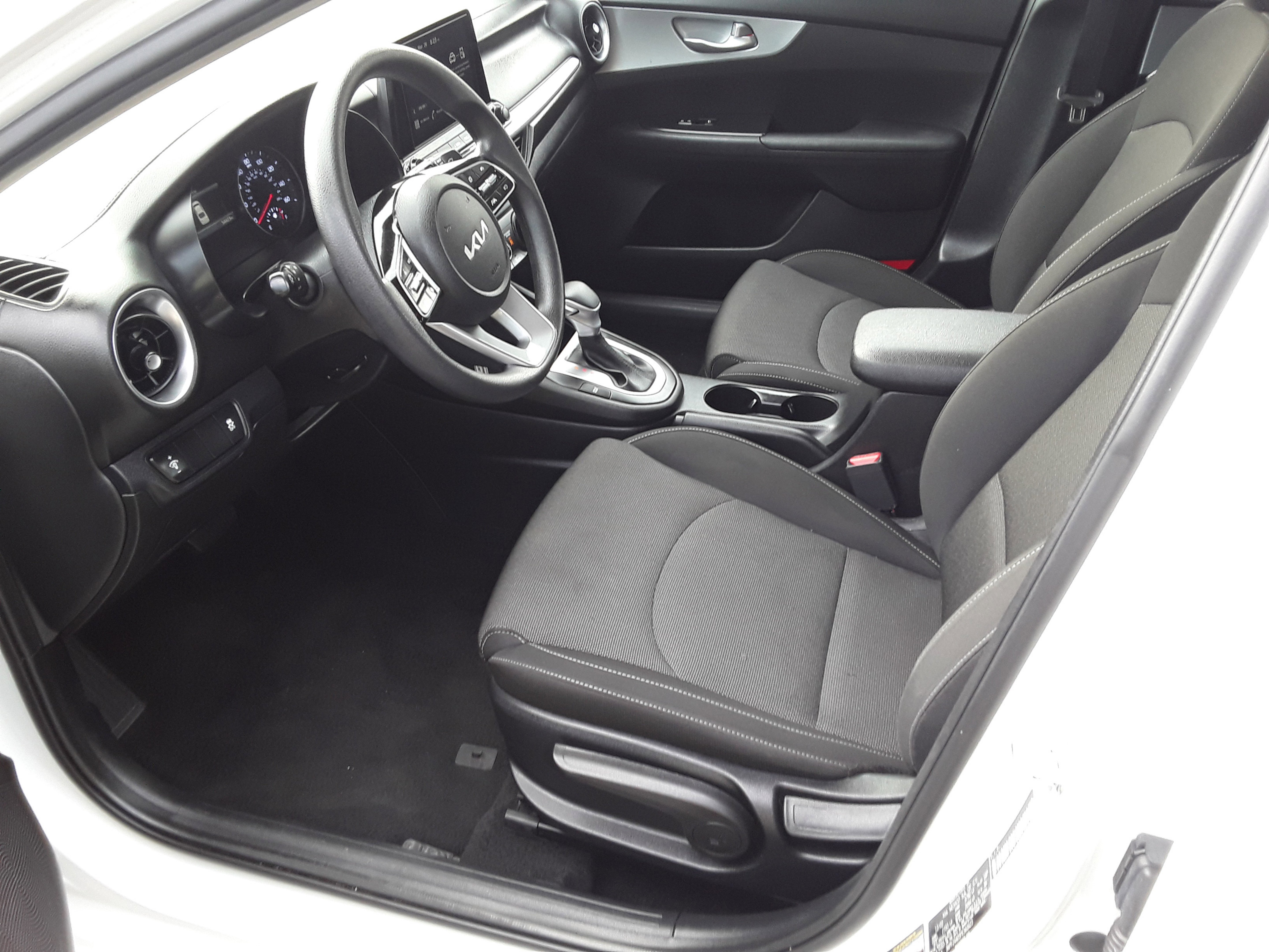 Vehicle image 7 of 19