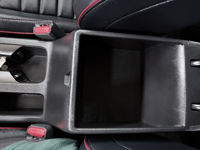 Vehicle image 37 of 46