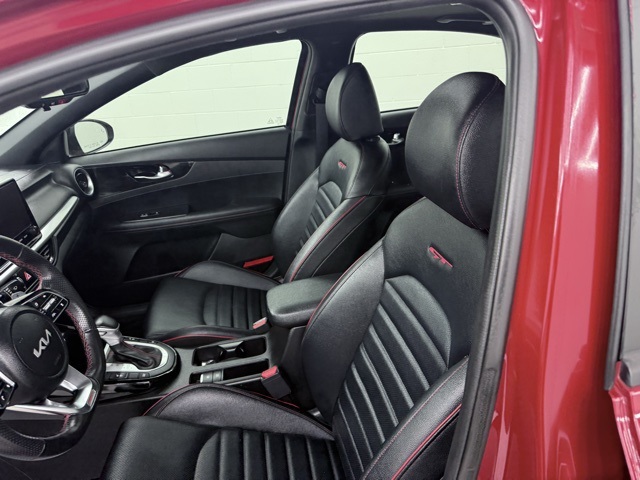 Vehicle image 21 of 46