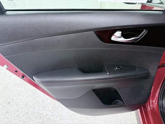 Vehicle image 26 of 46