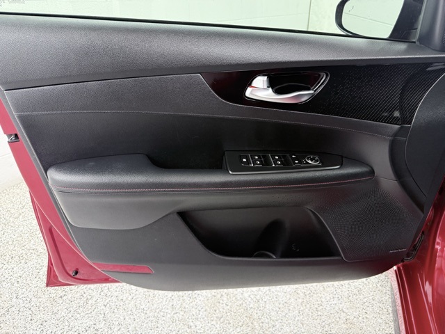 Vehicle image 20 of 46