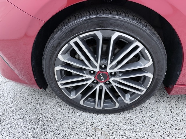 Vehicle image 14 of 46