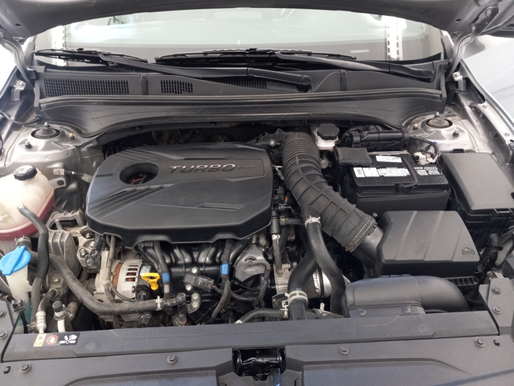 2023 Kia Forte GT Image 2 of 22