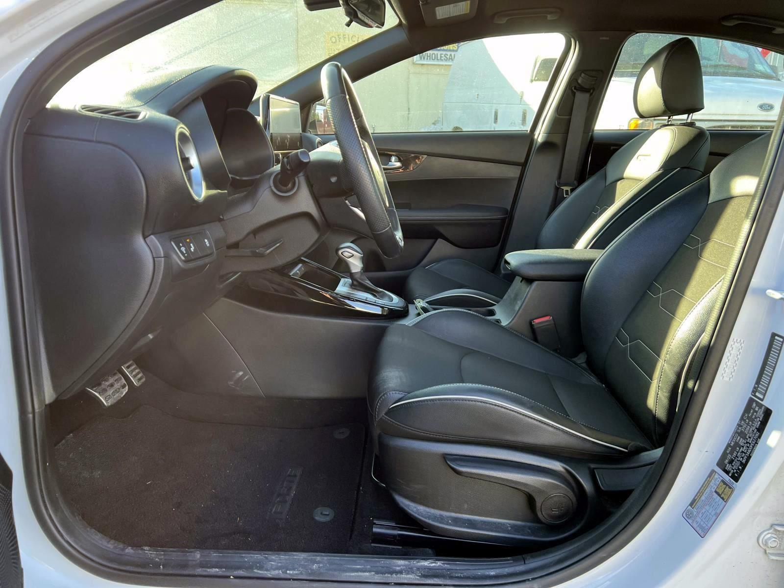 2023 Kia Forte GT-Line Image 9 of 29