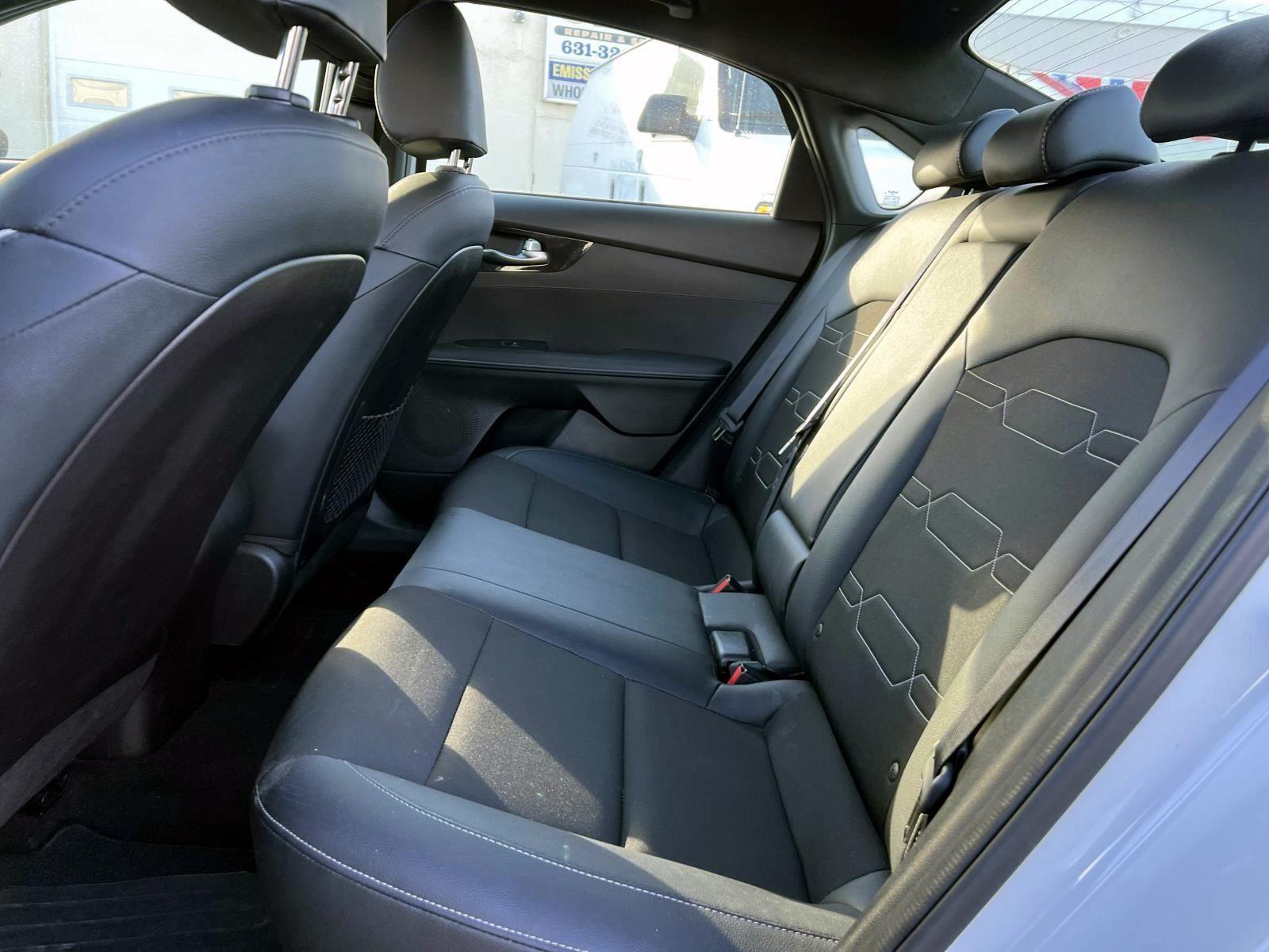 2023 Kia Forte GT-Line Image 7 of 29