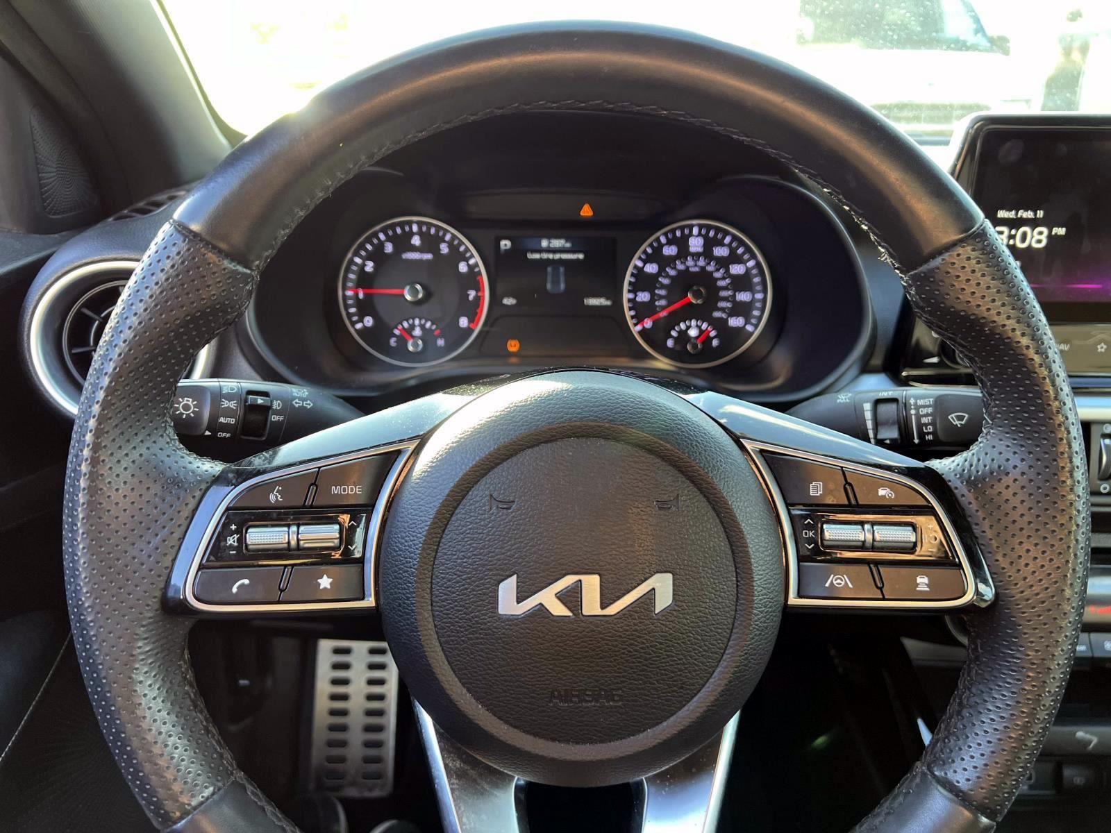 2023 Kia Forte GT-Line Image 12 of 29