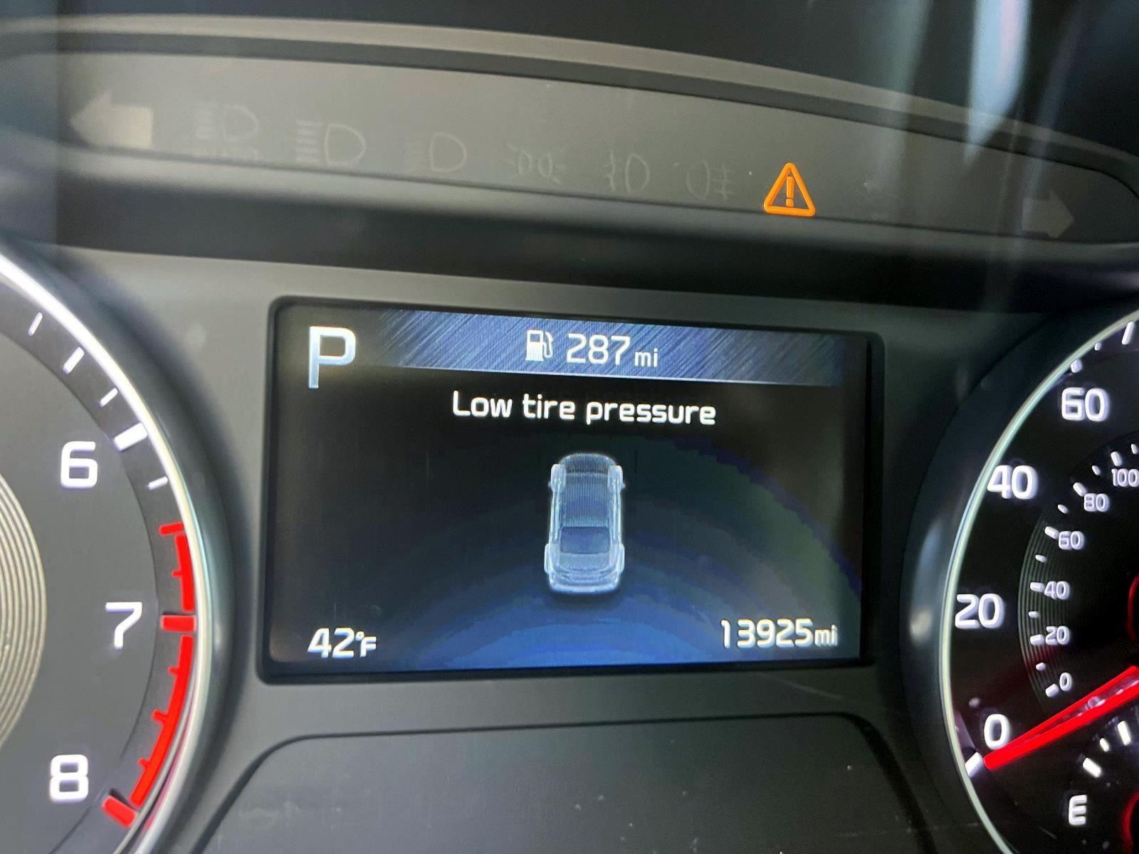 2023 Kia Forte GT-Line Image 13 of 29