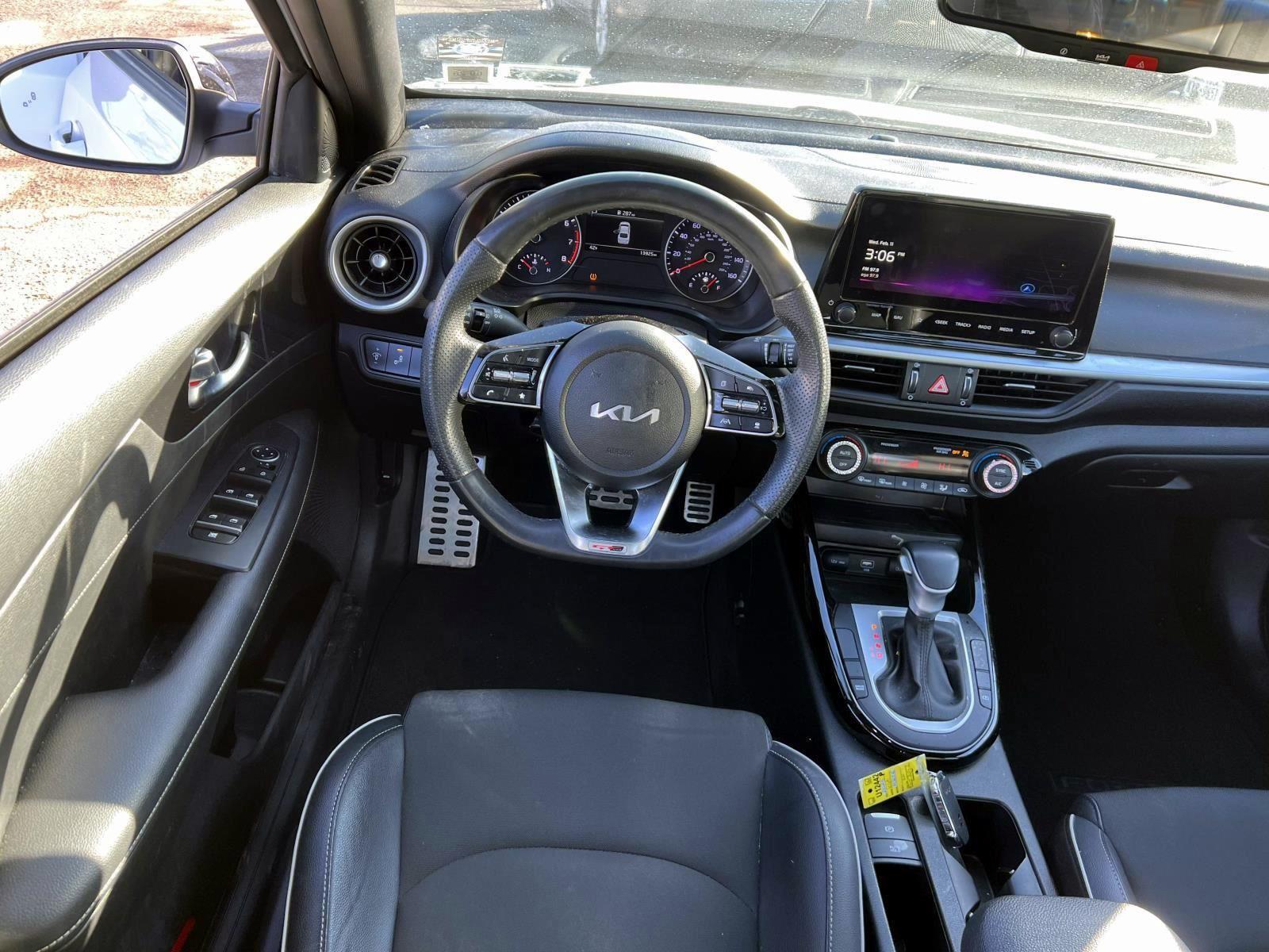 2023 Kia Forte GT-Line Image 10 of 29