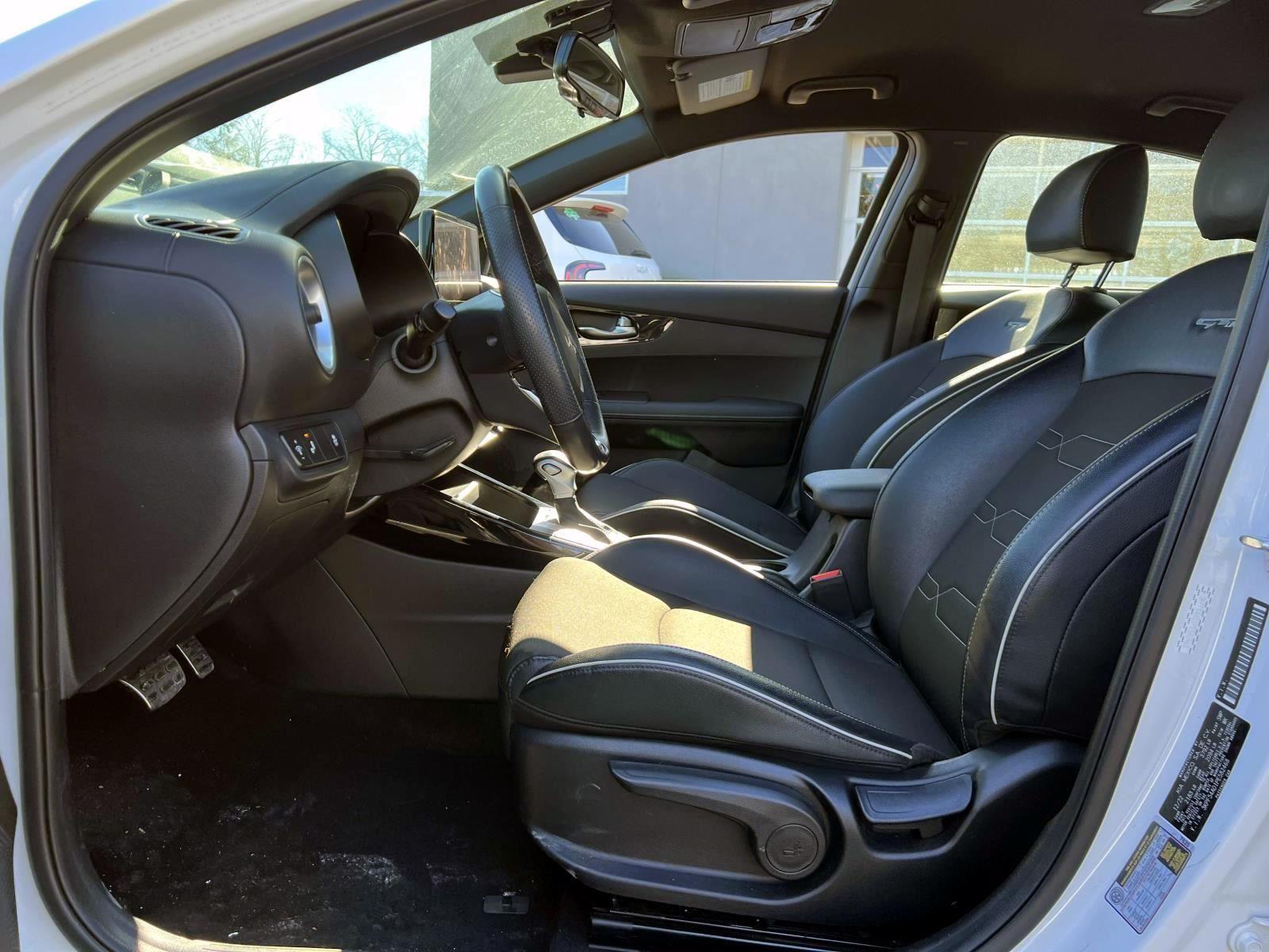 2023 Kia Forte GT-Line Image 11 of 33