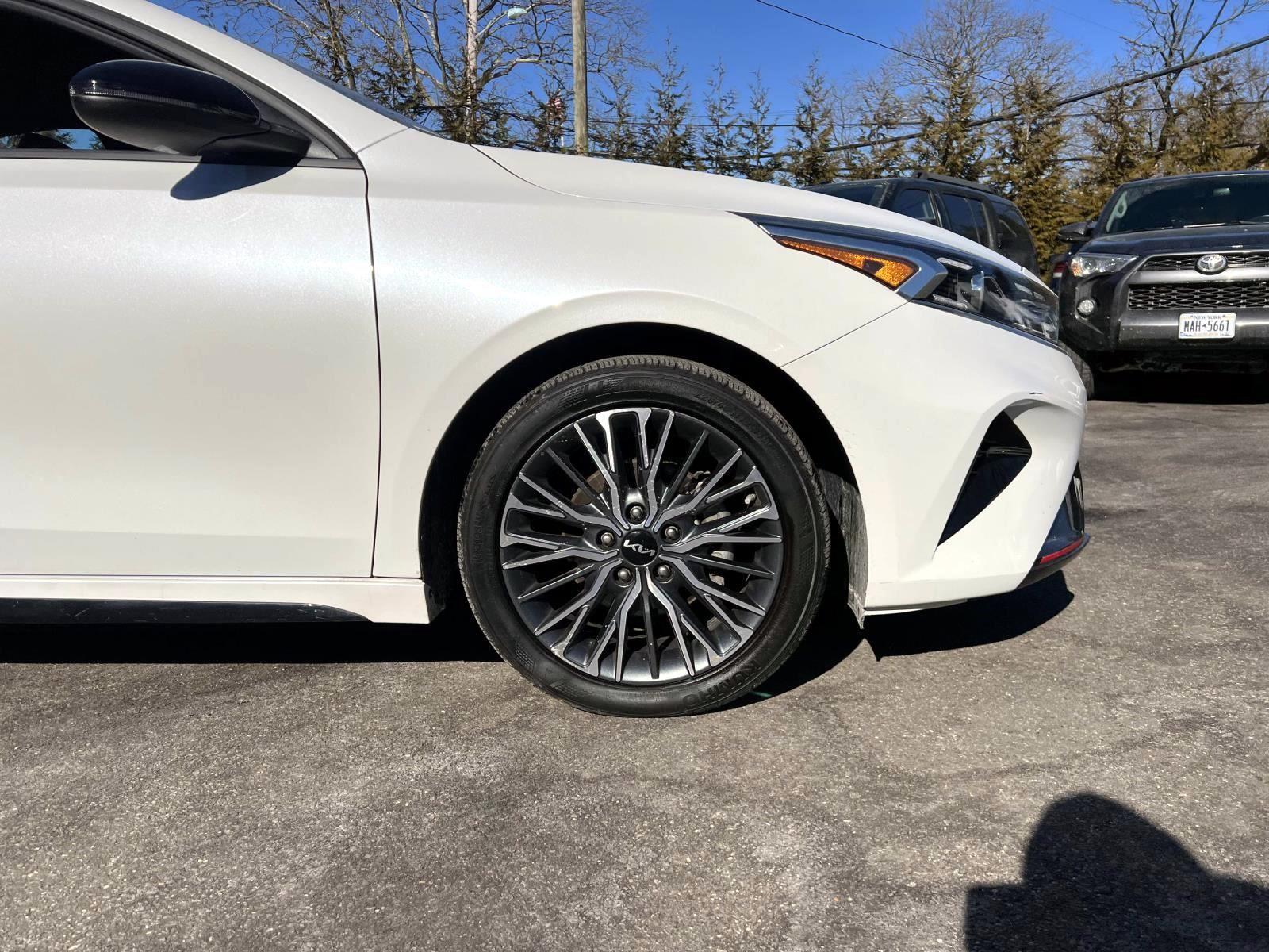 2023 Kia Forte GT-Line Image 4 of 33