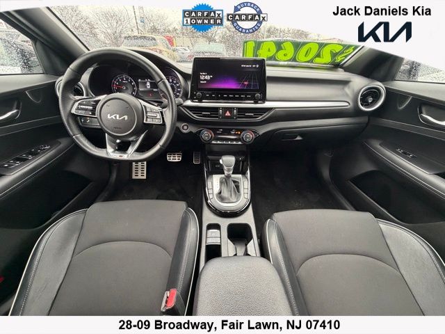 2023 Kia Forte GT-Line Image 9 of 15