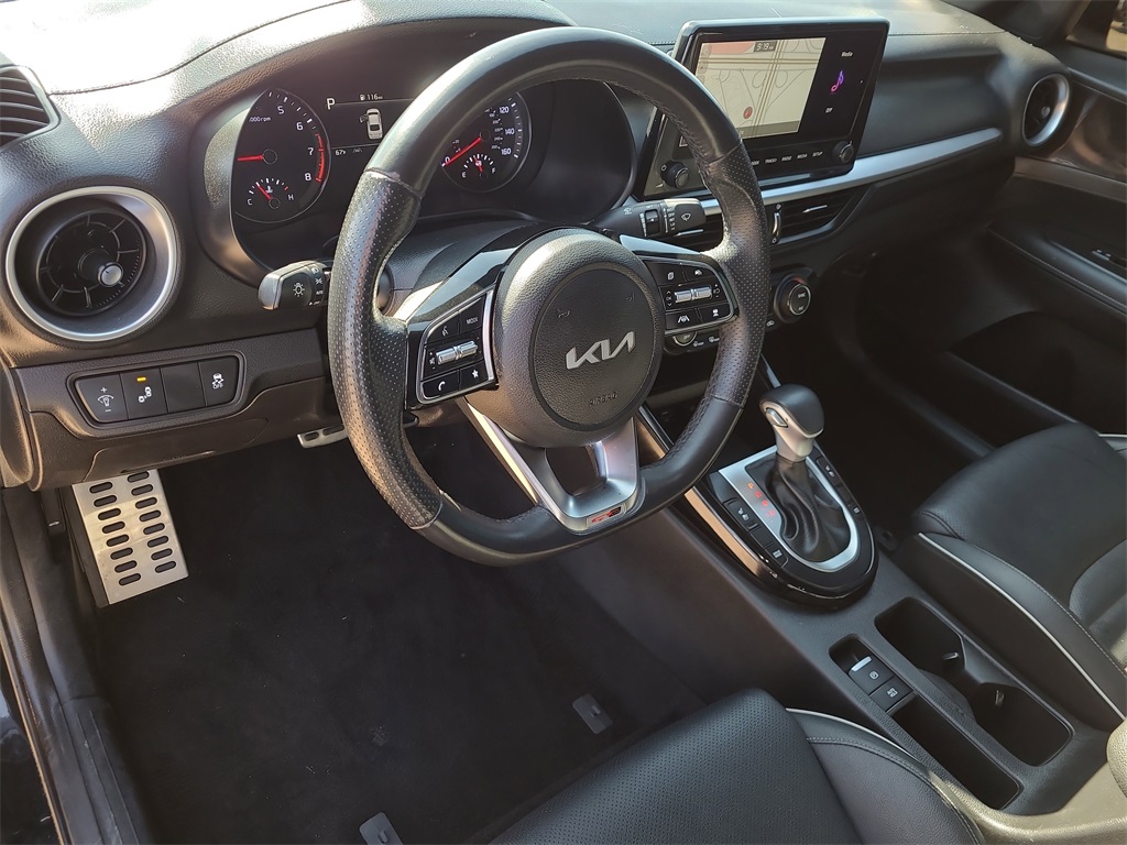 Vehicle image 22 of 31