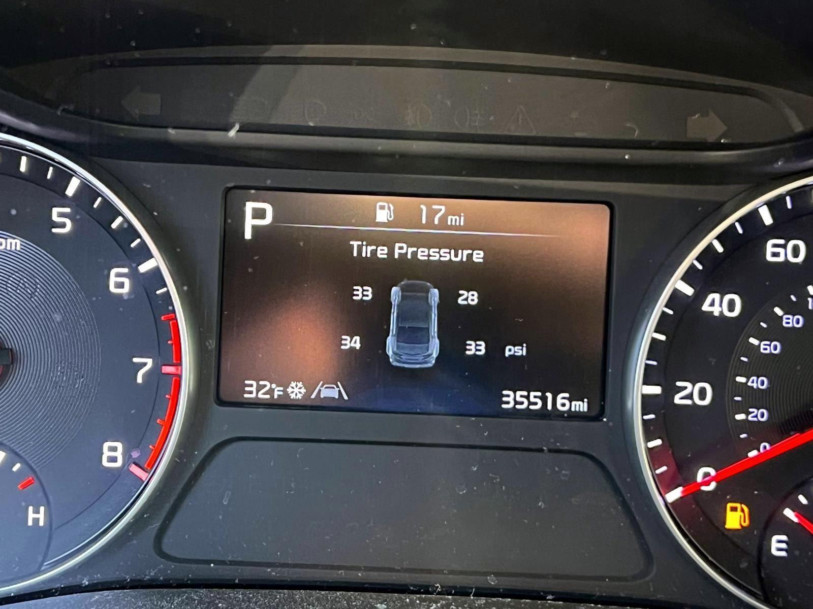 2023 Kia Forte GT-Line Image 16 of 34