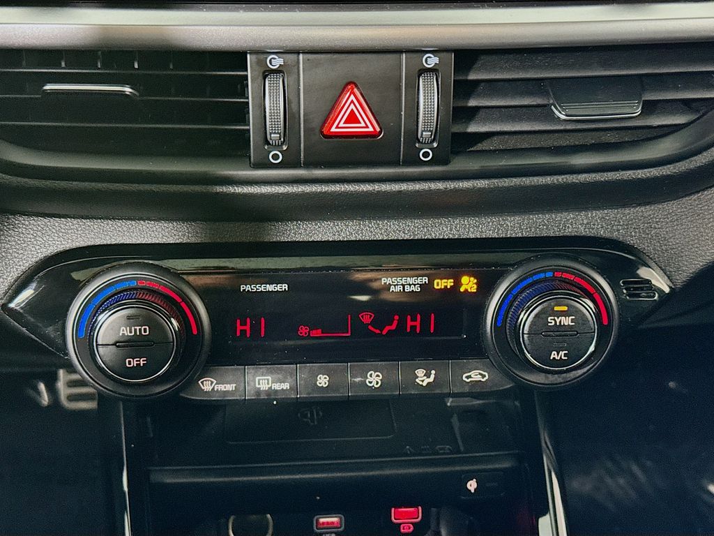 2023 Kia Forte GT-Line Image 24 of 33