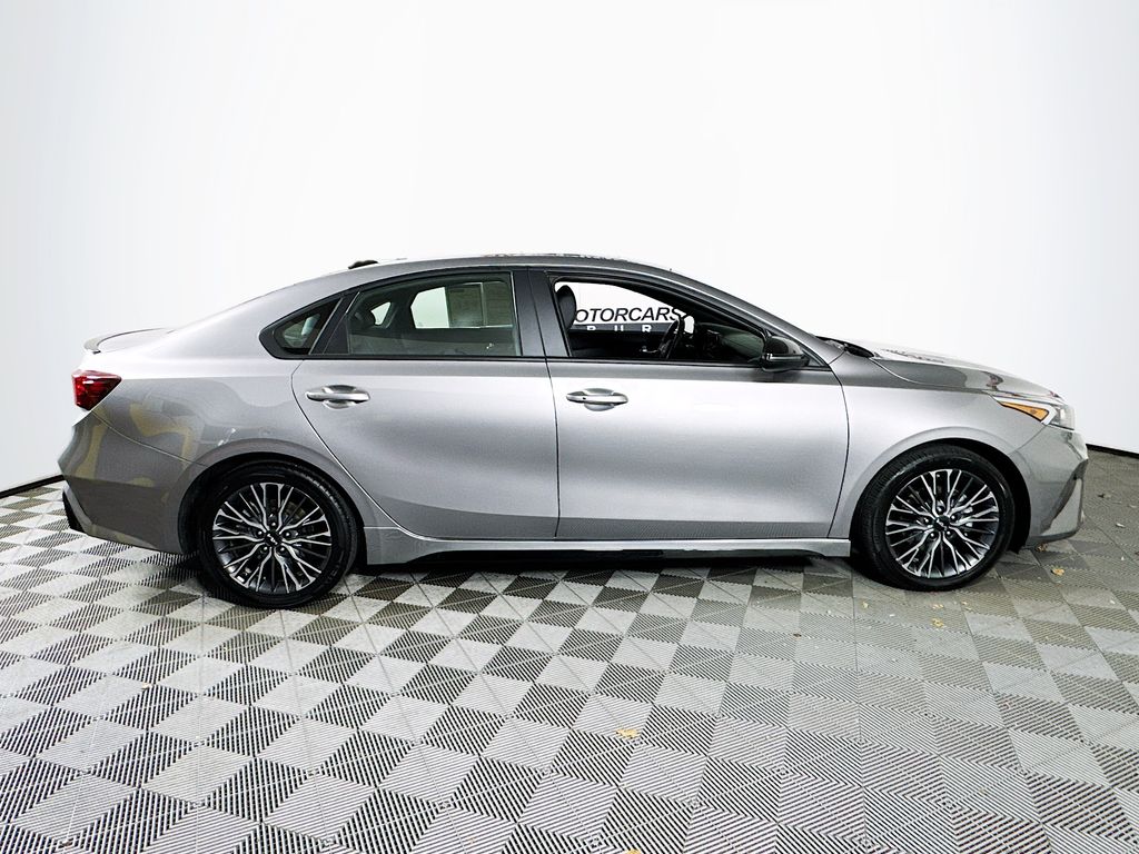 2023 Kia Forte GT-Line Image 4 of 33