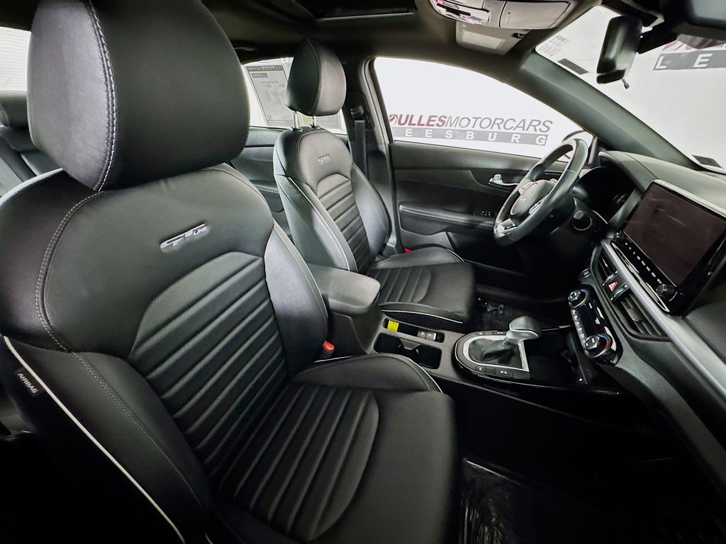 2023 Kia Forte GT-Line Image 15 of 33