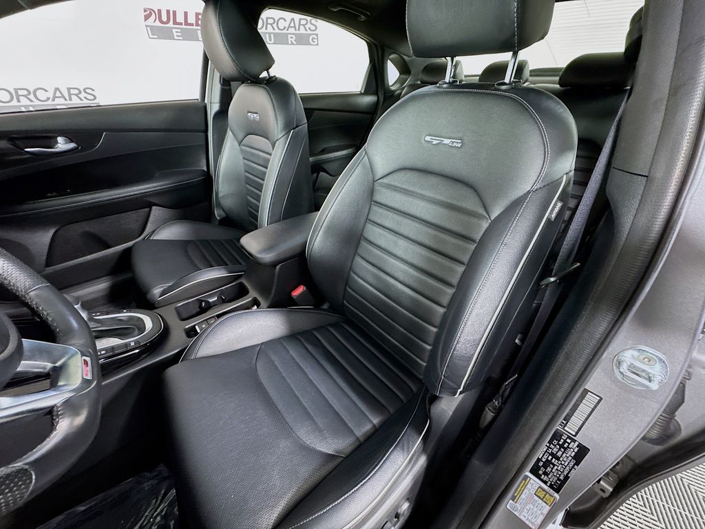 2023 Kia Forte GT-Line Image 13 of 33