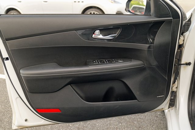 Vehicle image 41 of 57