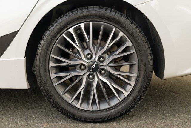 Vehicle image 11 of 57