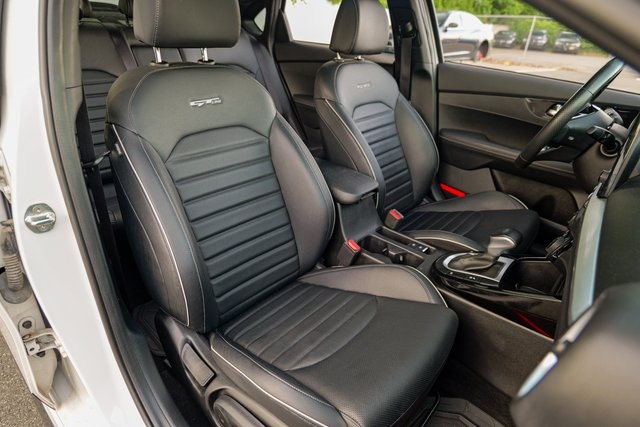 Vehicle image 16 of 57