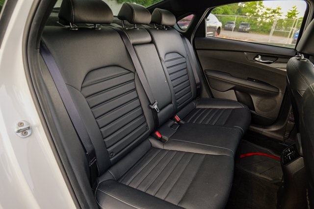 Vehicle image 21 of 57