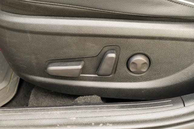 Vehicle image 46 of 57