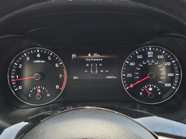 Vehicle image 16 of 32