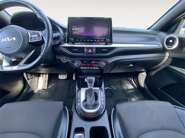 Vehicle image 20 of 35
