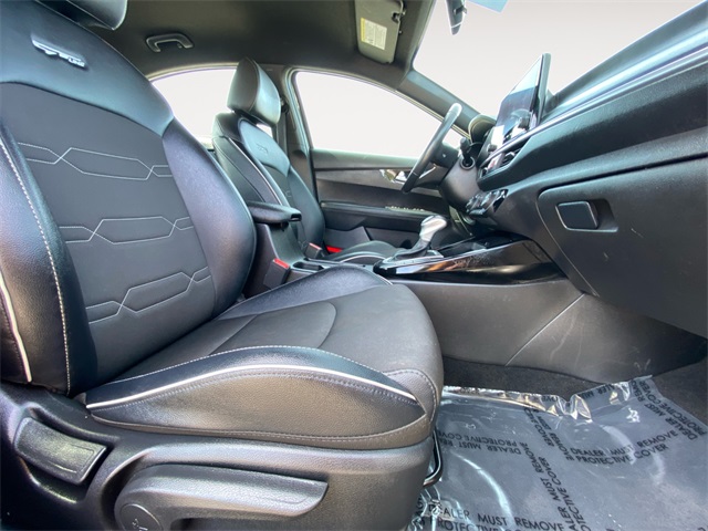 Vehicle image 19 of 35