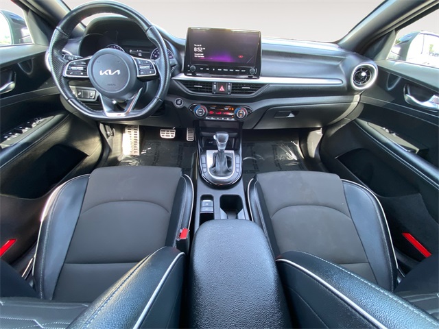 Vehicle image 21 of 35