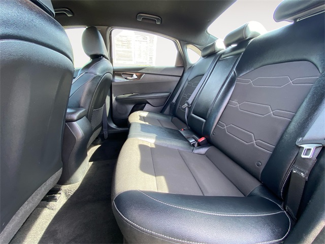 Vehicle image 16 of 35