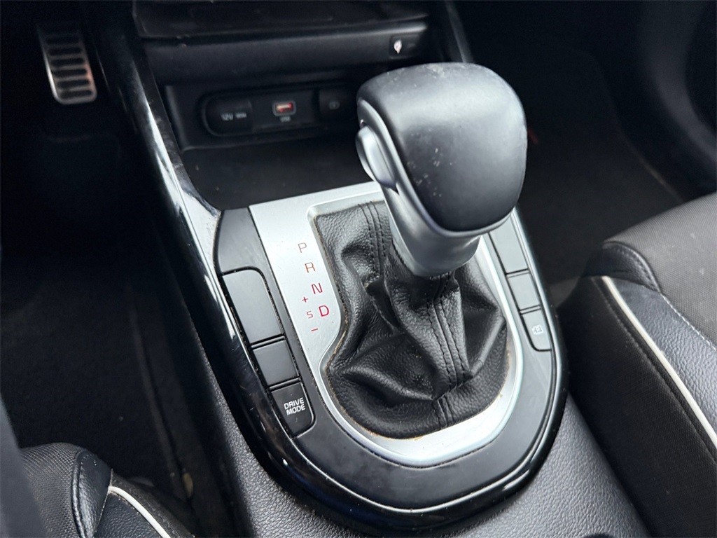 2023 Kia Forte GT-Line Image 22 of 32