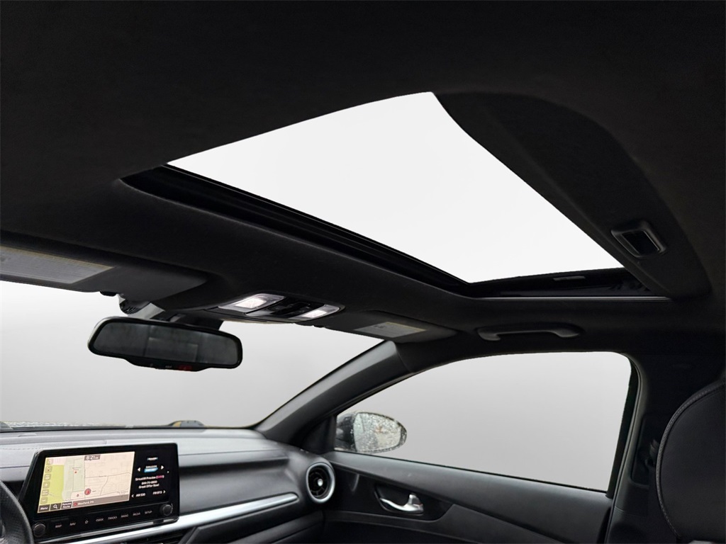 2023 Kia Forte GT-Line Image 15 of 32