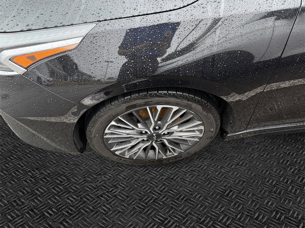 2023 Kia Forte GT-Line Image 10 of 32