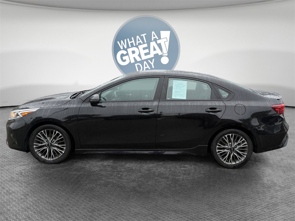 2023 Kia Forte GT-Line Image 8 of 32