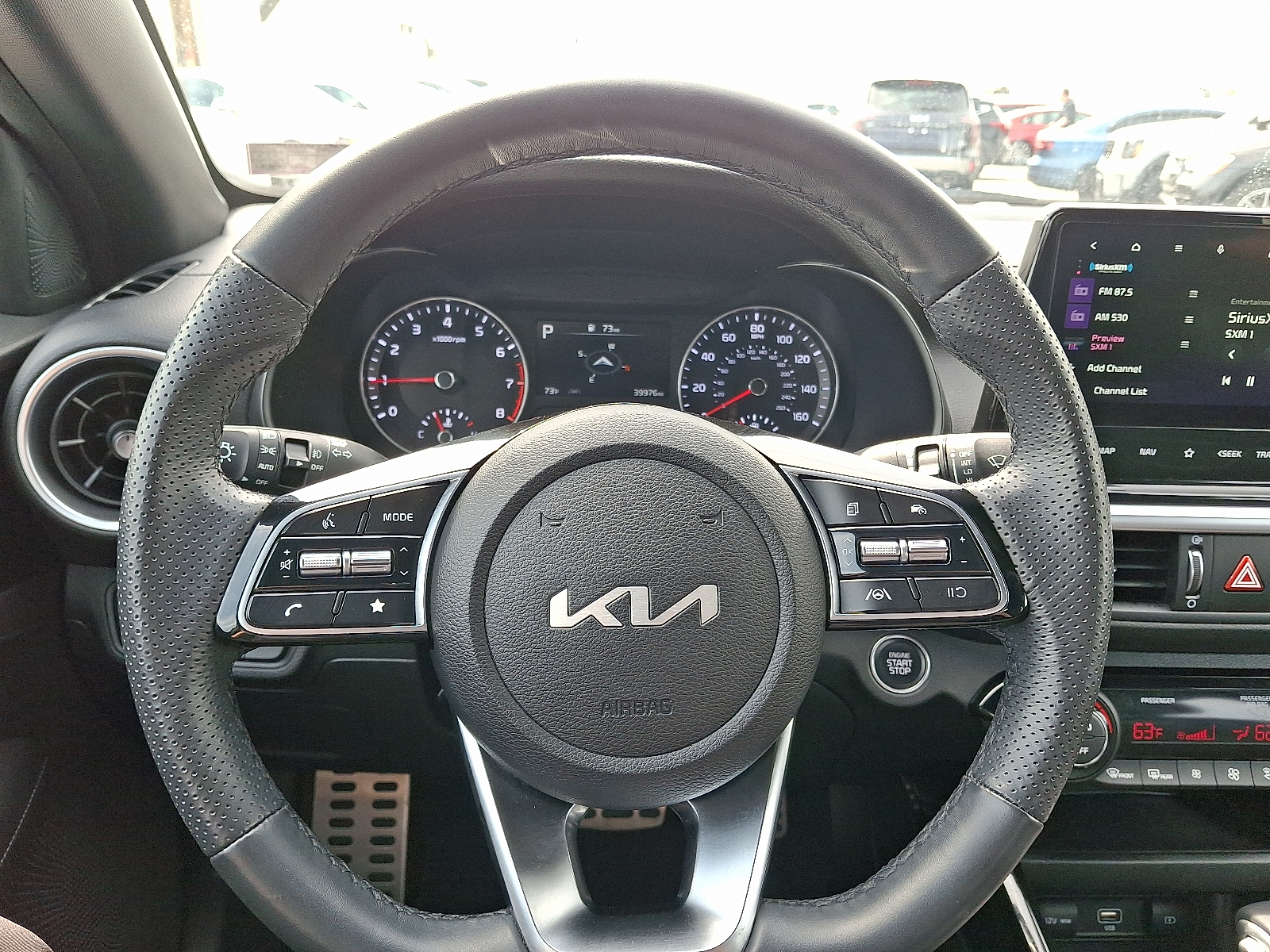 Vehicle image 19 of 30