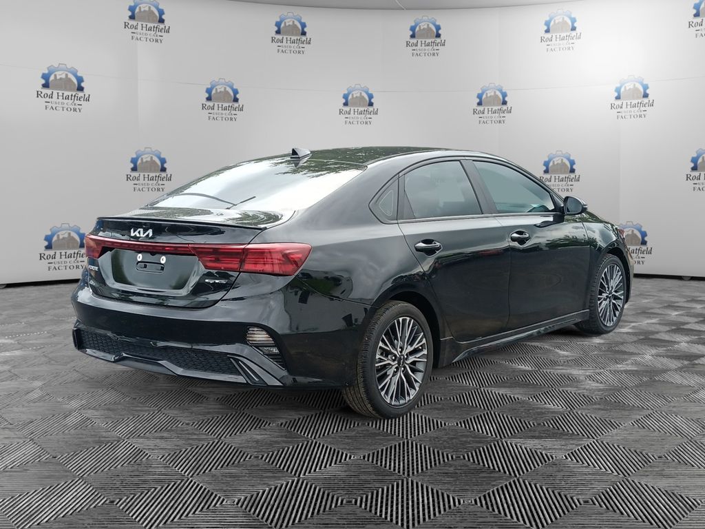 2023 Kia Forte GT-Line Image 2 of 7