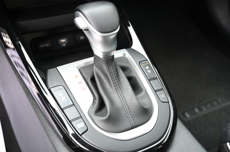 Vehicle image 26 of 29