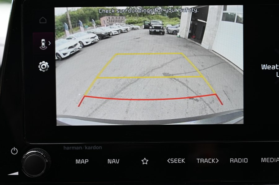 Vehicle image 22 of 29
