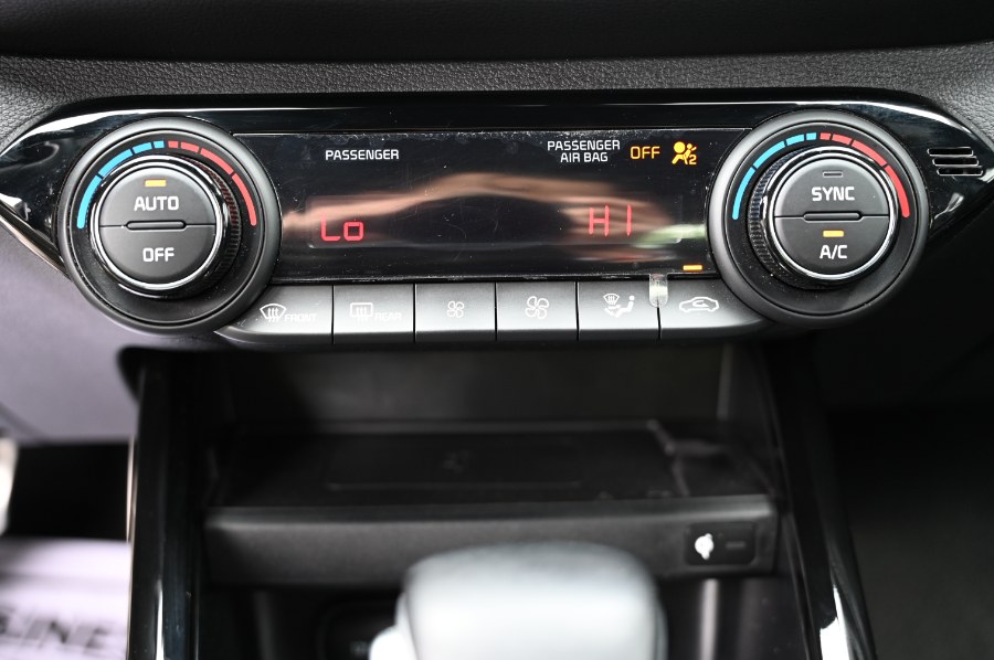 Vehicle image 24 of 29